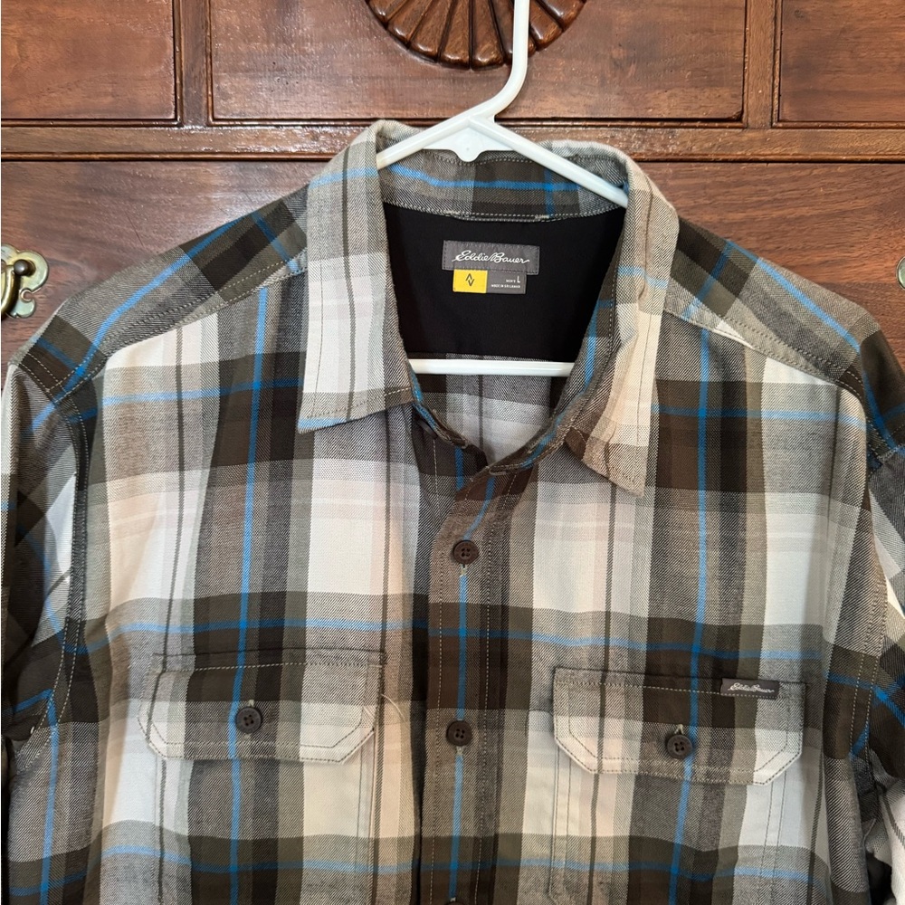 {eddie bauer} Men’s Long Sleeve Plaid Button Down Size Large